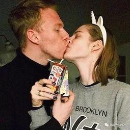 欧美情侣吃奶奶视频免费,免费视频见证浪漫时光